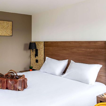 Greet Hotel Châtellerault Esterno foto