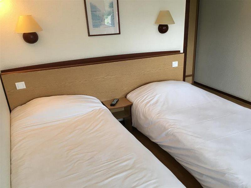 Greet Hotel Châtellerault Esterno foto