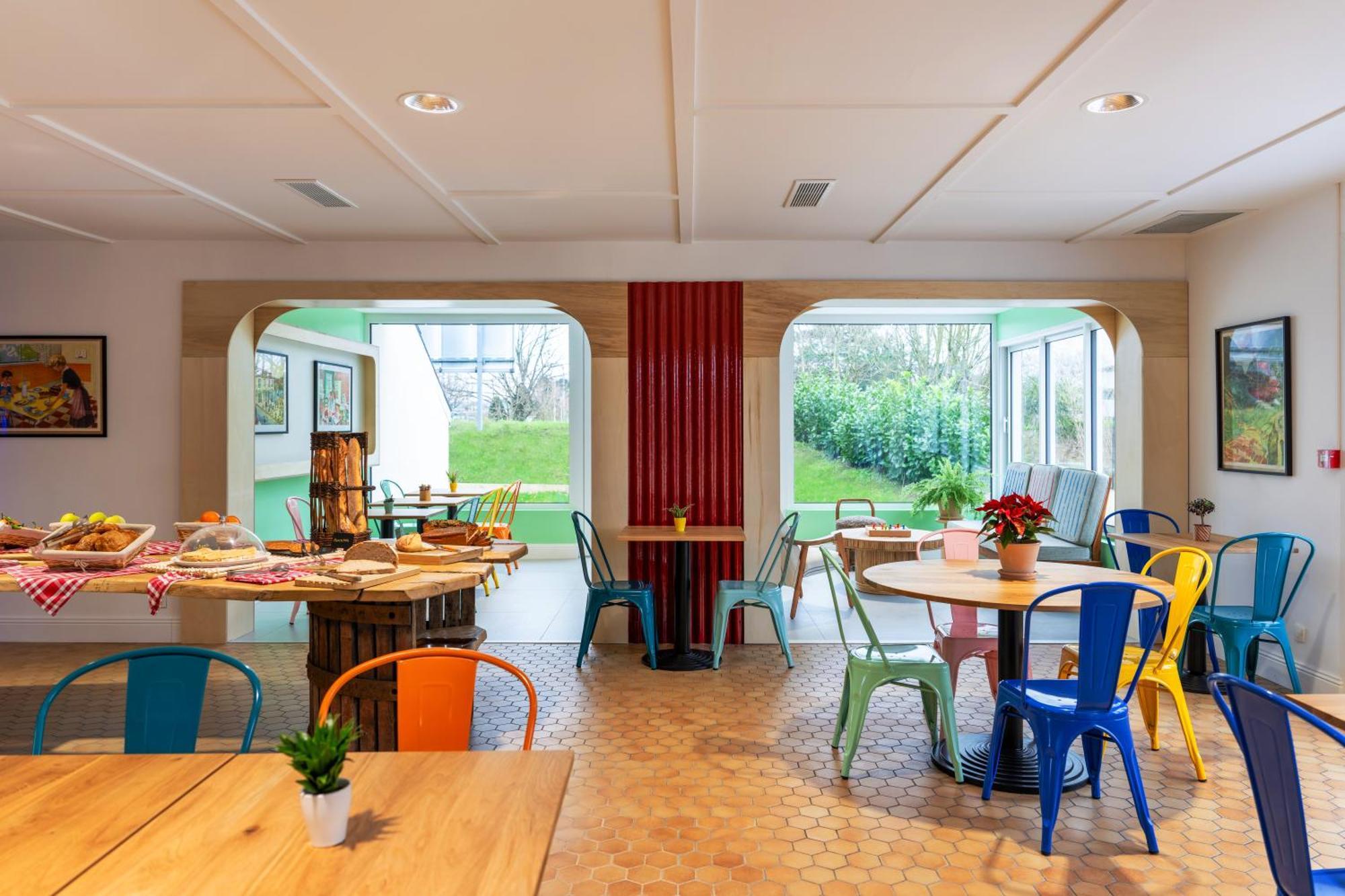 Greet Hotel Châtellerault Esterno foto