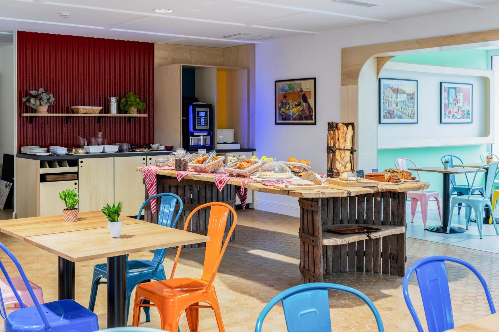 Greet Hotel Châtellerault Esterno foto